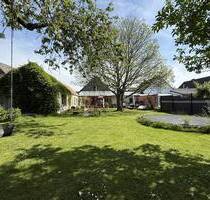 *** WEDOW ** Freistehendes EFH mit Wintergarten, Kamin & Garten! - Alsdorf