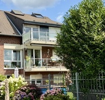 *** WEDOW *** Zweifamilienhaus mit Balkon, Garten & Stellplätzen – Wohnen & Investieren - Herzogenrath / Straß