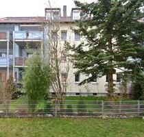 Aufwendig renovierte, ruhig gelegene Wohnung mit großem Balkon. - Oberasbach 10809573122