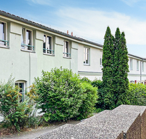 REIHENHAUS MIT ZWEI VERMIETETEN EINHEITEN - Berlin Kaulsdorf