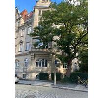 Renovierung in eigener Hand ! Tolle Lage, Herrliche Wohnung mit Balkon...5 Monate mietfrei - Dresden Südvorstadt-West