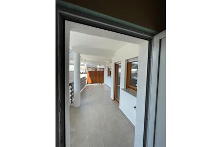 110 m² 4. Zimmerwohnung mit ca. 27 m² Gewerbeeinheit. - Bad Ems