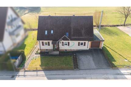 Ruhiges Zweifamilienhaus mit grünem Garten am Riedbach - Obersontheim / Untersontheim