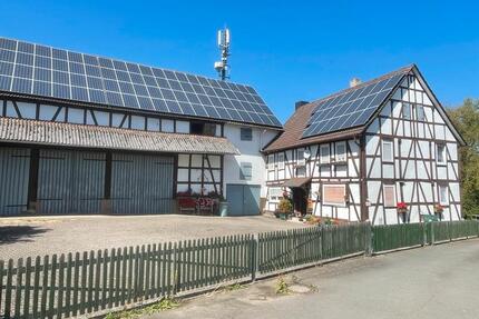 Einfamilienhaus mit großer Scheune in Schrecksbach zu verkaufen - Schwalmtal