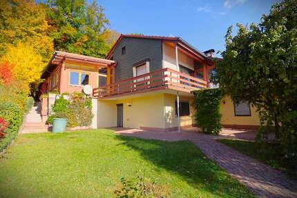 Haus zum Kaufen in Grub am Forst 460.000,00 € 270 m²