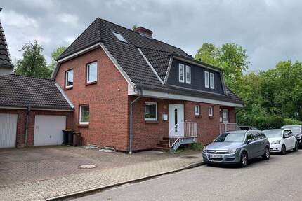 von Privat, Doppelhaushälfte im Pinneberger Quellental, Sackgassenendlage