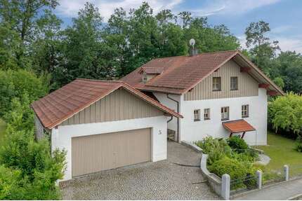 Haus zum Kaufen in Neuhaus am Inn 649.000,00 € 246 m²