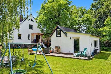 Haus zum Kaufen in Falkensee 800.000,00 € 230 m²