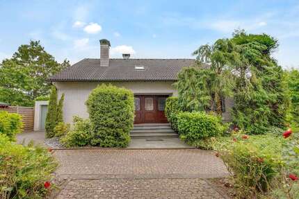 Haus zum Kaufen in Kaarst 729.000,00 € 246 m²