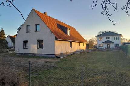 Haus zum Kaufen in Nuthetal 230.000,00 € 230 m²