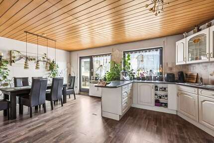 Haus zum Kaufen in Erlensee 1.390.000,00 € 600 m²