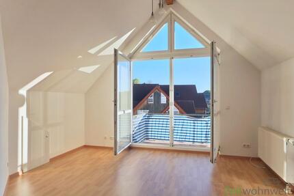 (13176_02) MGN: schöne Maisonette-Wohnung mit Südbalkon am Spitalweg, PKW-Stellplatz, preiswerte Einbauküche. - Meiningen