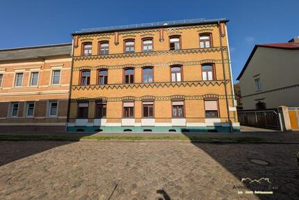 2- Raumwohnung im Erdgeschoss mit Parkplatz - Bitterfeld-Wolfen