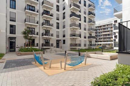 Eleganz und Komfort: 2-Zimmer-Wohnung mit Balkon und hochwertiger Einbauküche - Berlin Tempelhof-Schöneberg