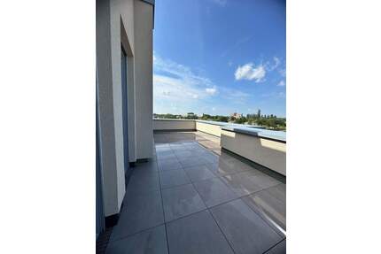 Großzügige 2-Zimmer-Neubauwohnung mit Süd-Dachterrasse - Zweitbezug Bezugsfrei ab sofort - Berlin Karlshorst