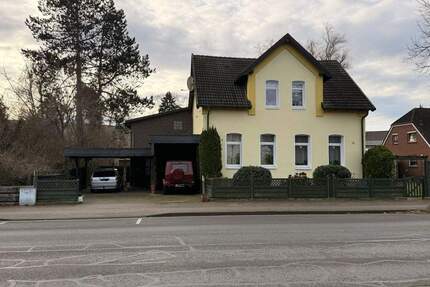 Freistehendes Zweifamilienhaus mit Einliegerwohnung in Sehnde