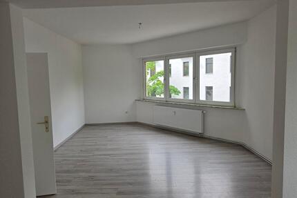 Renovierte 3,5-Zimmer-Wohnung in zentraler Lage von Duisburg