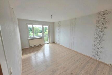Attraktive 3-Zimmer-Wohnung in begehrter Lage - kalt-530 € , warm - Neubrandenburg