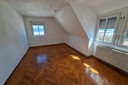 Vermiete 4 Zimmer DG Wohnung in Gerolzhofen