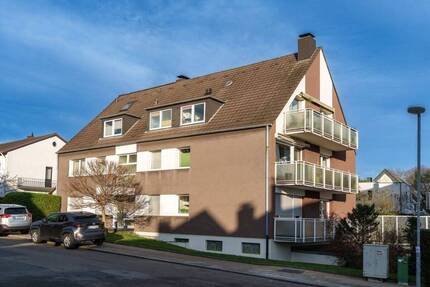 Glücksgriff! Heisinger Oberdorf. Bildschöne Wohnung. Ruhige Waldnähe. Balkon & Parkett. TG-Platz möglich. - Essen Heisingen