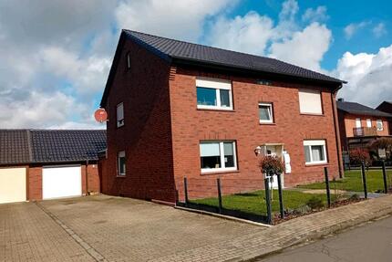 Freistehendes Zweifamilienhaus in ruhiger Lage mit 3 Garagen - Nordkirchen