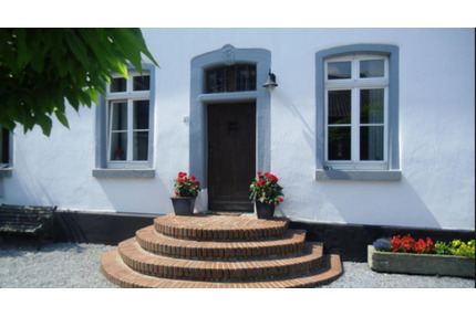 4,5-Z.wohnung im Denkmal mit relativ guter Anbindung - Erkrath