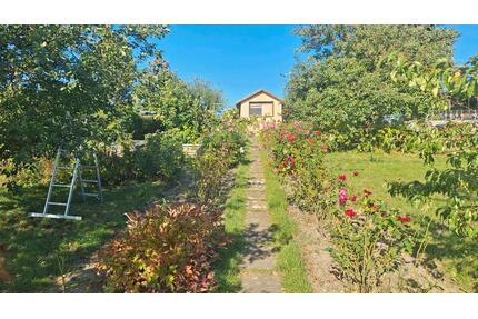 Gartengrundstück - 3.000,00&nbsp;EUR Kaltmiete, ca.&nbsp; 0,00&nbsp;m&sup2; in Apolda (PLZ: 99510)