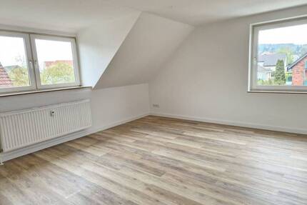 Komplett renovierte, helle, gut geschnittene Wohnung mit dem Stellplatz in Bad Salzuflen