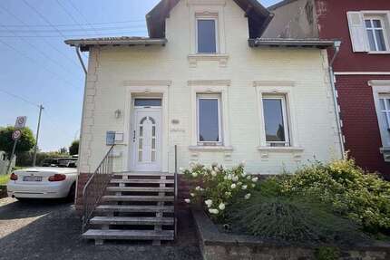 Haus zum Kaufen in Schwalbach 229.000,00 € 110 m²