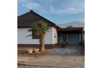 Einfamilienhaus ( Bungalow) - 1.100,00&nbsp;EUR Kaltmiete, ca.&nbsp; 94,00&nbsp;m&sup2; in Nordenham (PLZ: 26954)