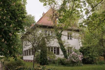 Haus zum Kaufen in Potsdam am Heiligen See 1.995.000,00 € 256.23 m²