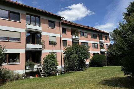 3,5-Zimmer-Wohnung mit Südloggia, Gartenmitbenutzung und PKW-Stellplatz in ruhiger und beliebter Lage von Möhrendorf – derzeit vermietet