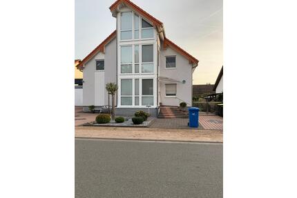 Mehrgenerationen Haus - 785.000,00&nbsp;EUR Kaufpreis, ca.&nbsp; 228,00&nbsp;m&sup2; in Gernsheim (PLZ: 64579)