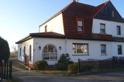 Haus zum Kaufen in Gröditz 149.000,00 € 131.82 m²