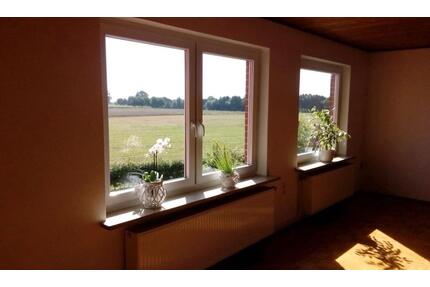 Helle 3 Zimmerwohnung mit Balkon in Bleckede-Garze