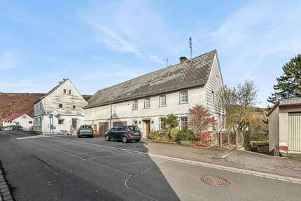 Haus zum Kaufen in Rötsweiler-Nockenthal 148.000,00 € 226 m²