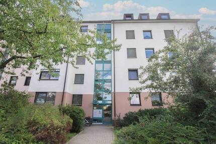 Vermietete, gepflegte Dachgeschosswohnung für Anleger in ruhiger Lage - Markranstädt