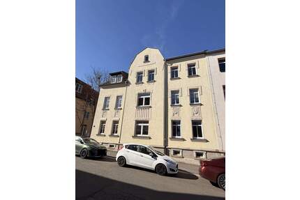 Dachgeschosswohnung mit Balkon - 330,00&nbsp;EUR Kaltmiete, ca.&nbsp; 54,50&nbsp;m&sup2;&nbsp;Wohnfl&auml;che in Wilkau-Haßlau (PLZ: 08112)