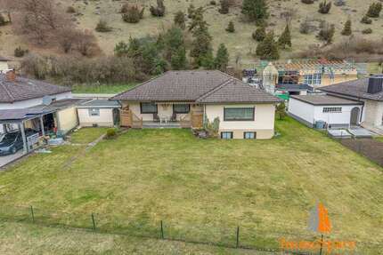 Haus zum Kaufen in Mörnsheim 375.000,00 € 140.29 m²