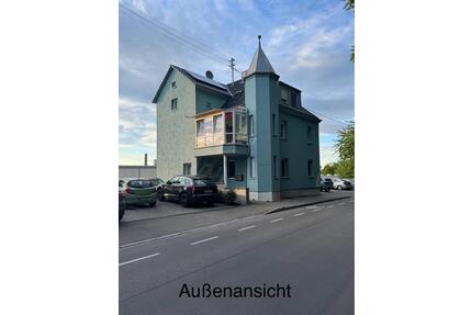 Zweifamilienhaus mit ausgebautem Dachgeschoss in zentraler Lage - Günzburg