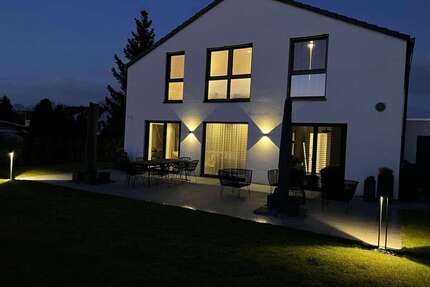 Haus zum Kaufen in Duisburg-Baerl 1.149.000,00 € 199 m²