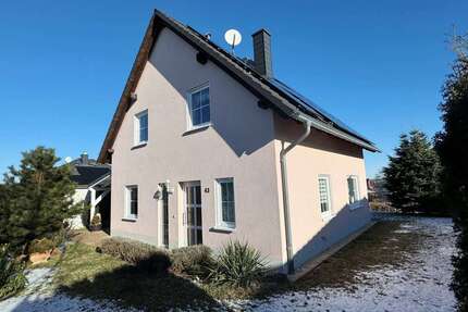 Haus zum Kaufen in AuerbachVogtland 300.000,00 € 108.38 m² - Auerbach/Vogtland