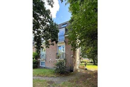 Reihenendhaus mit zwei Wohneinheiten in toller Lage von Bremen Horn-Lehe