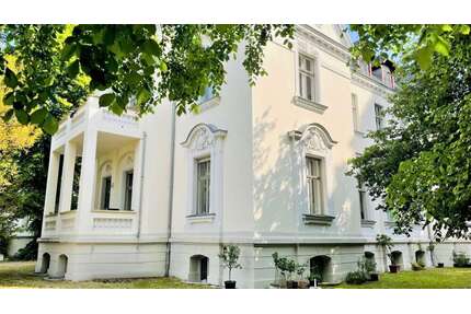 Haus zum Kaufen in Potsdam 4.400.000,00 € 1075 m²