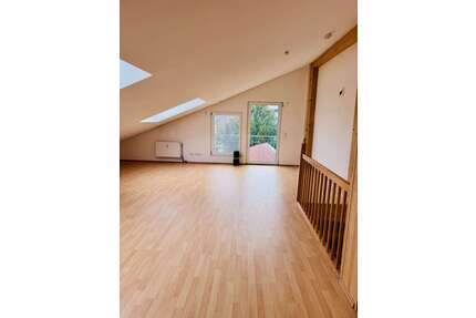 Wohnung zum Mieten in Frankfurt 1.100,00 € 90 m²