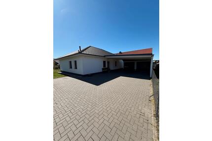 Sonniges Raumwunder mit Glas-Oase auf 712m2 - Halberstadt