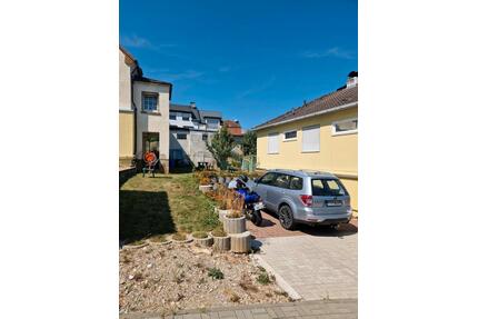 Zwei Einfamilienhäuser auf ca. 990 m² Grundstück - Eppstein