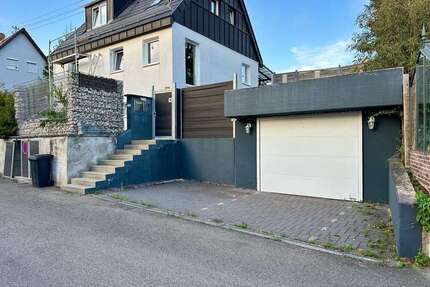 Haus zum Mieten in Backnang 2.050,00 € 140 m²