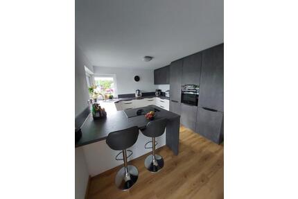 3 12 Zimmer Wohnung (BJ 2023) mit Balkon und moderner Küche - Sulz am Neckar