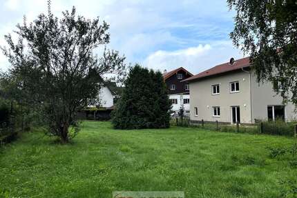 Grundstück zu verkaufen in Edling 321.000,00 € 553 m²